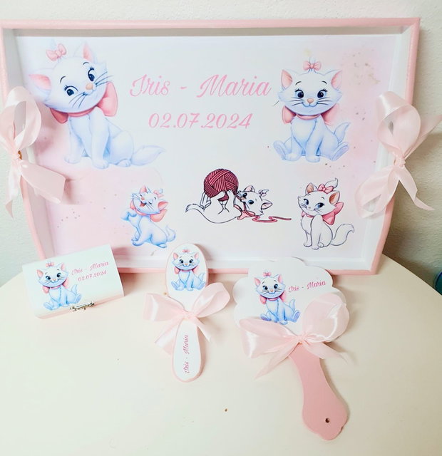 Set mot/turta cu 4 accesorii cu pisica Marie