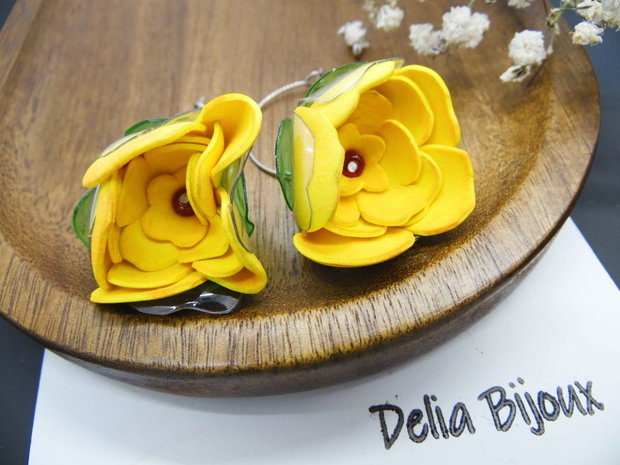 Cercei Statement Handmade Flori Foamiran și Sticlă Reciclată (cod1154)