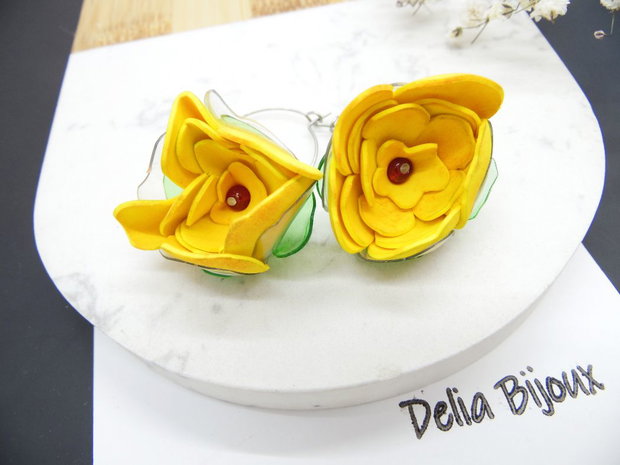 Cercei Statement Handmade Flori Foamiran și Sticlă Reciclată (cod1154)