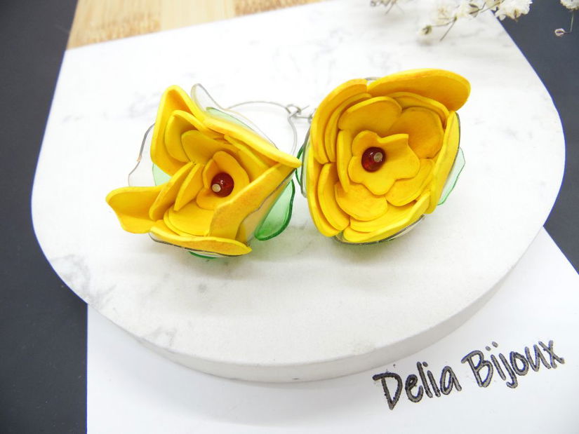 Cercei Statement Handmade Flori Foamiran și Sticlă Reciclată (cod1154)