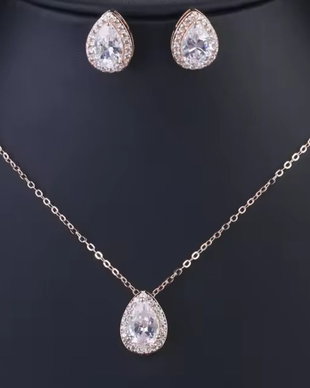 Bijuterii  elegante