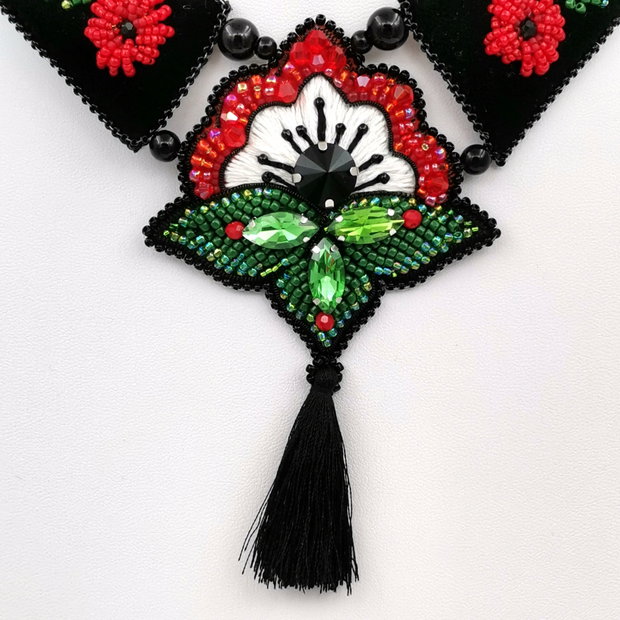 Rezervat Colier - Freamăt de flori