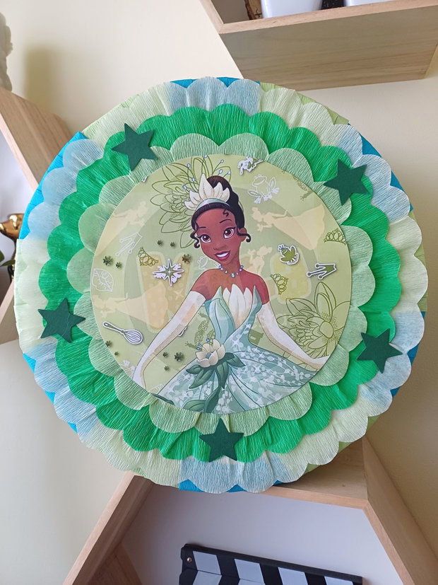 Pinata piniata Tiana