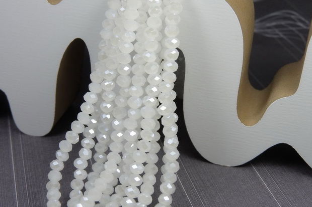 Cristale din sticla, rondelle, 4x3 mm, opace, lucioase, albe-A01