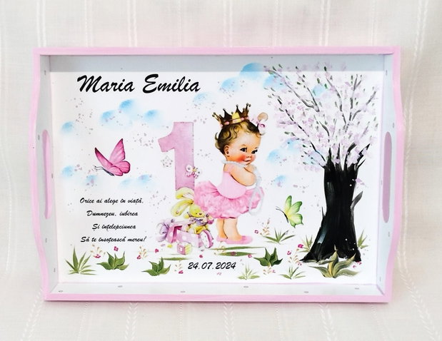 Tavita de mot fetita cu mica prințesă în roz