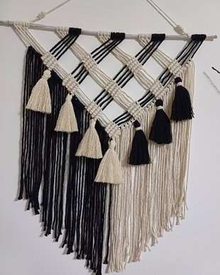 Decor perete alb-negru