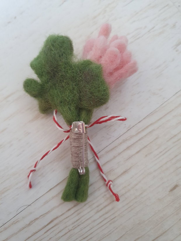Brosa martisor trifoi
