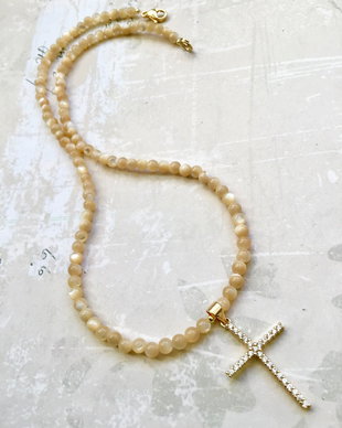 Colier CHOKER sidef crem & cruce aurie