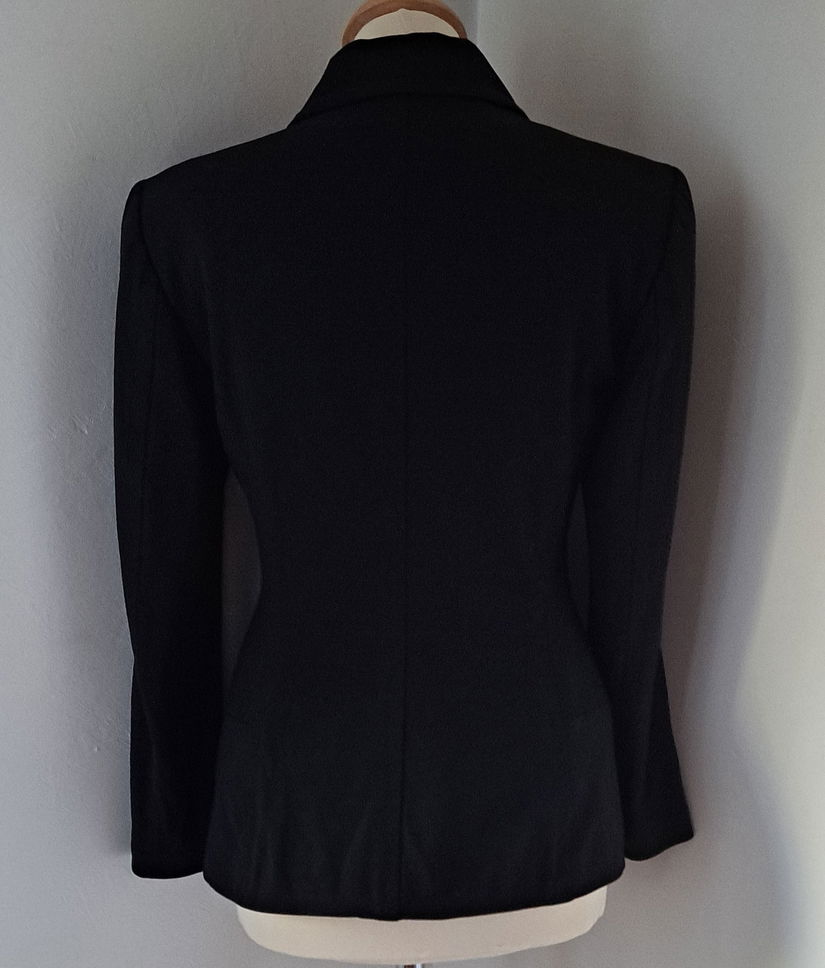 Escada blazer negru