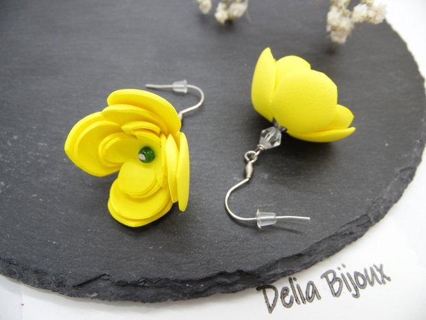 Cercei Handmade din Foamiran cu Flori și Mărgele (cod1156)