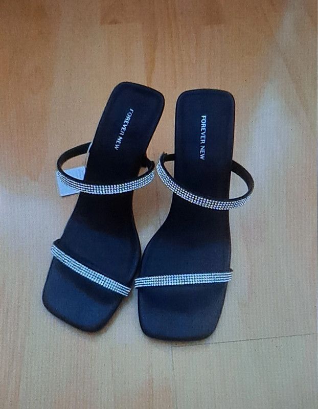 Forever New sandale mule negre cu toc