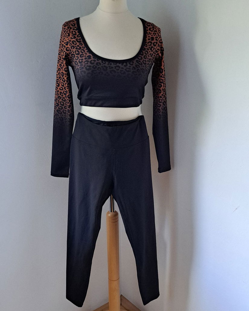 Gym set animal print top leggings negru