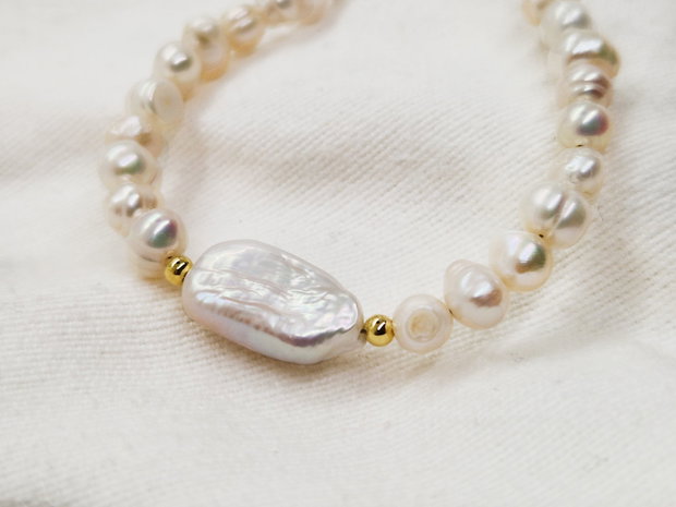 Bratara "Delicat charm" din argint, perle Keshi, perle de cultura si zirconia
