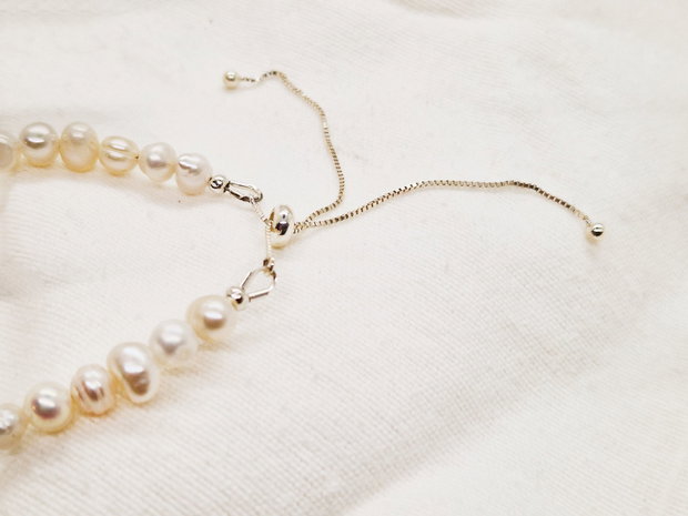 Bratara "Delicat charm" din argint, perle Keshi, perle de cultura si zirconia