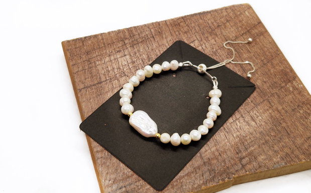 Bratara "Delicat charm" din argint, perle Keshi, perle de cultura si zirconia