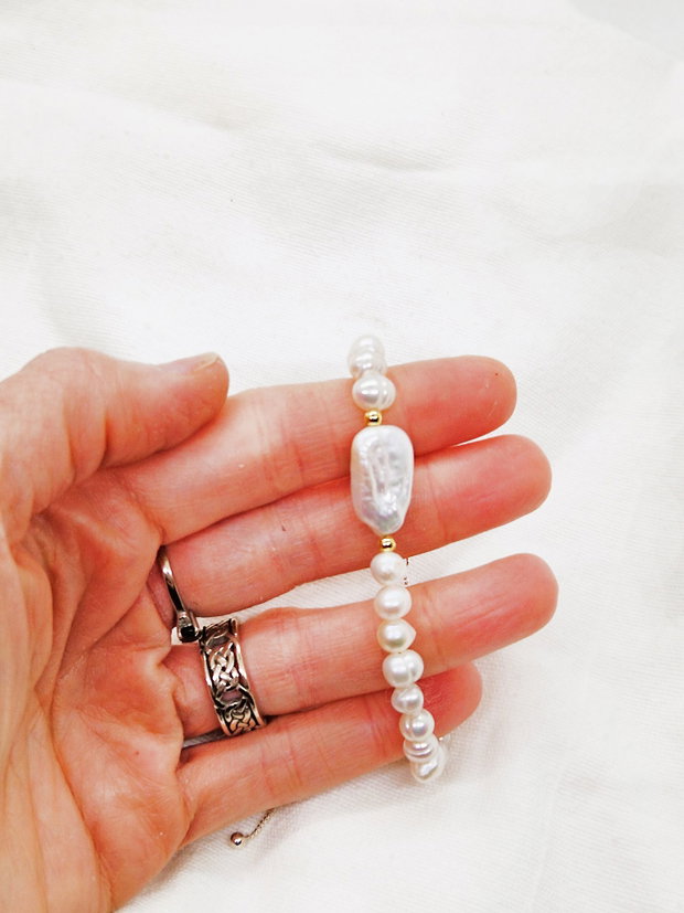 Bratara "Delicat charm" din argint, perle Keshi, perle de cultura si zirconia