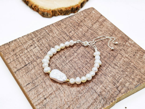 Bratara "Delicat charm" din argint, perle Keshi, perle de cultura si zirconia