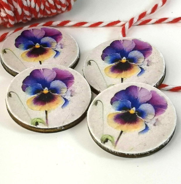 Martisor cu panseluta