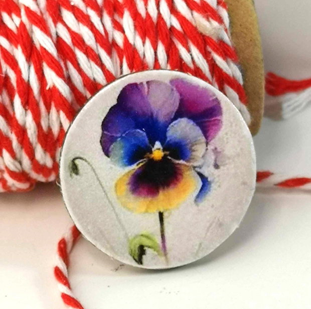 Martisor cu panseluta