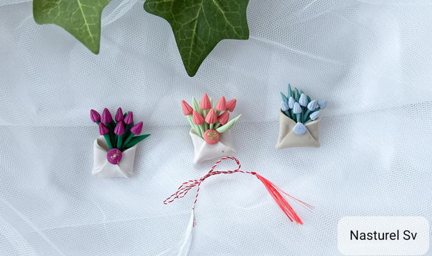 Brosa martisor: Lalele