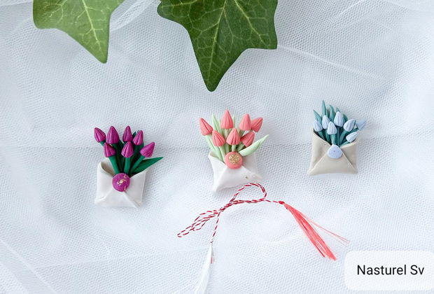 Brosa martisor: Lalele