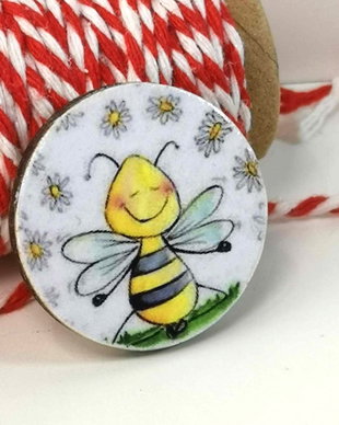 Martisor cu albinuta