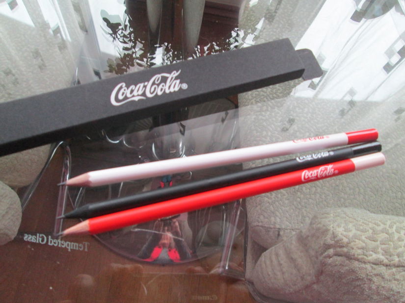 set nou 3 creioane Coca Cola