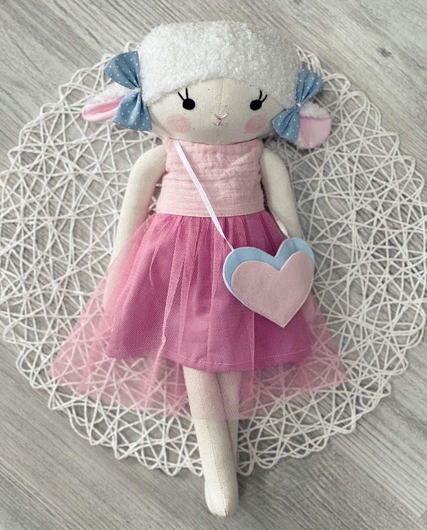 Păpușă textilă handmade oiță