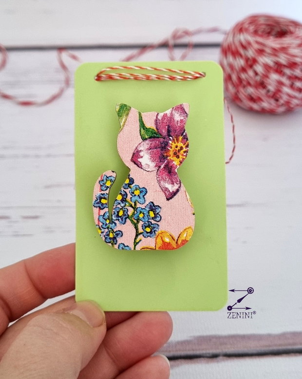 Martisor pisica, martisoare pisici, brosa pisica, brosa martisor, brosa flori, pisica flori