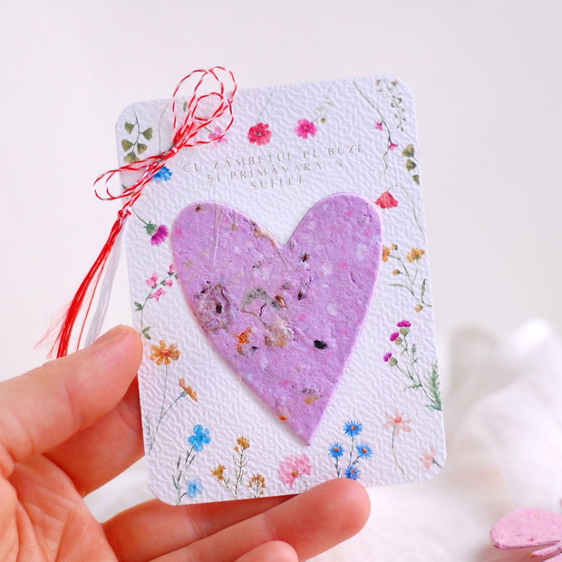 Martisor hartie plantabila - inima cu seminte si petale de flori