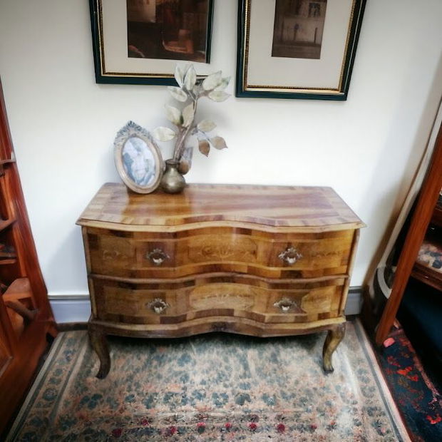 Comoda antica stil barock-lemn de nuc cu intarsii