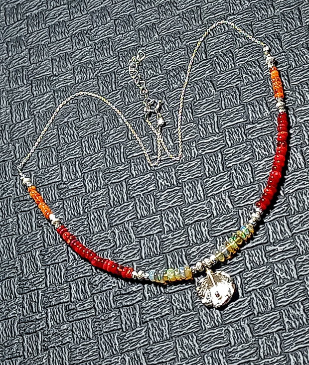 Colier argint opal de foc etiopian galben rosu oranj charm floare lant argint minimalist boho chic trendy - Transport gratuit