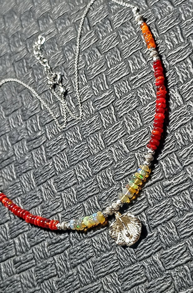 Colier argint opal de foc etiopian galben rosu oranj charm floare lant argint minimalist boho chic trendy - Transport gratuit