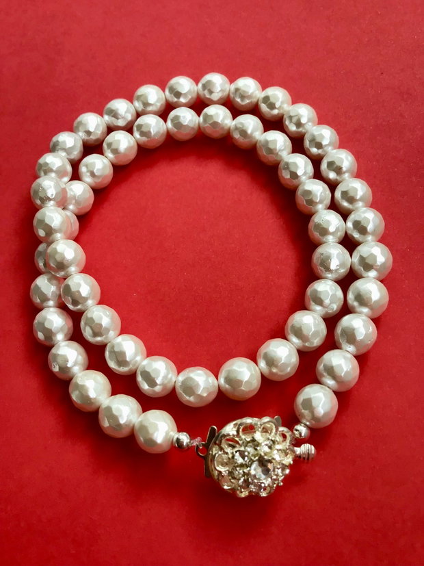Colier CHOKER perle de Mallorca albe fatetate