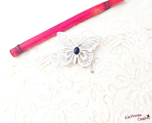 Brosa fluture cu onix