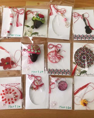 Lot de 18 de martisoare