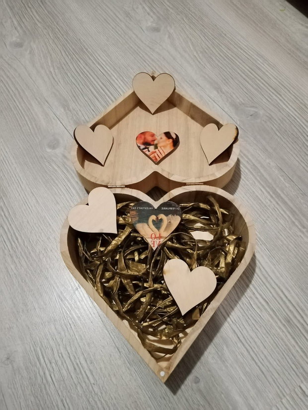 1+7 inimi personalizate de Valentine ҆ s Day
