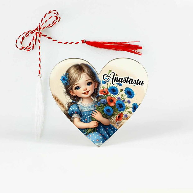 Martisor cu nume, fetita cu flori albastre