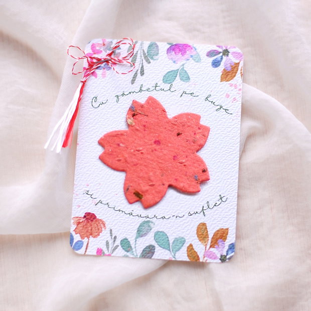 Martisor plantabil - Floare cu insertii de seminte si petale de flori