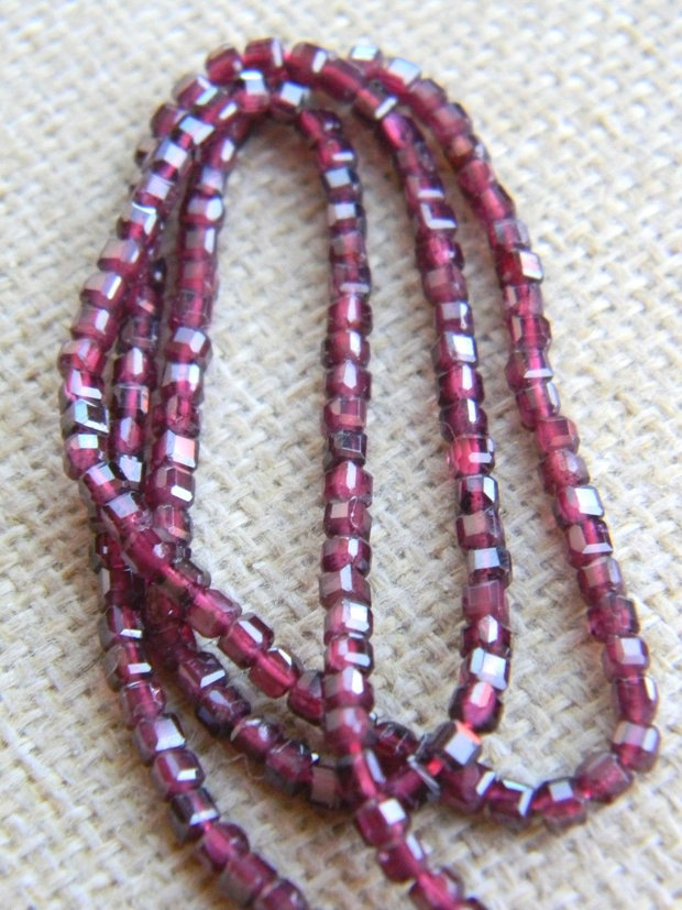 Granat cubulete (FC10)