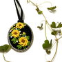 Colier brodat manual- motive florale