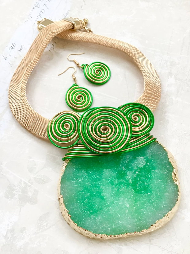 Colier Pandantiv agata druzy verde