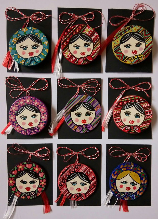 Martisor-țarancuta cu batic (brosa)