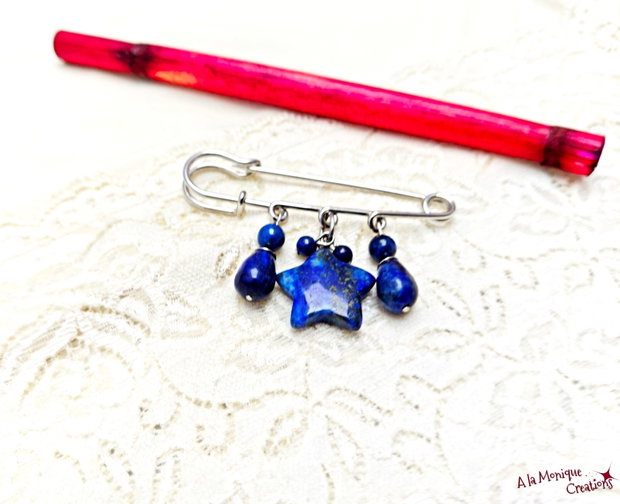 Brosa cu steluta si lapis lazuli