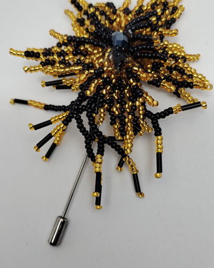 Brosa handmade, brosa din margelute
