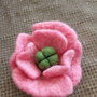 Brosa floare impaslita