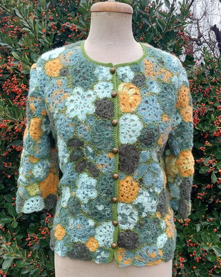 Jacheta Hillary green yellow