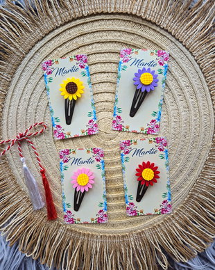 Martisor agrafa floricica
