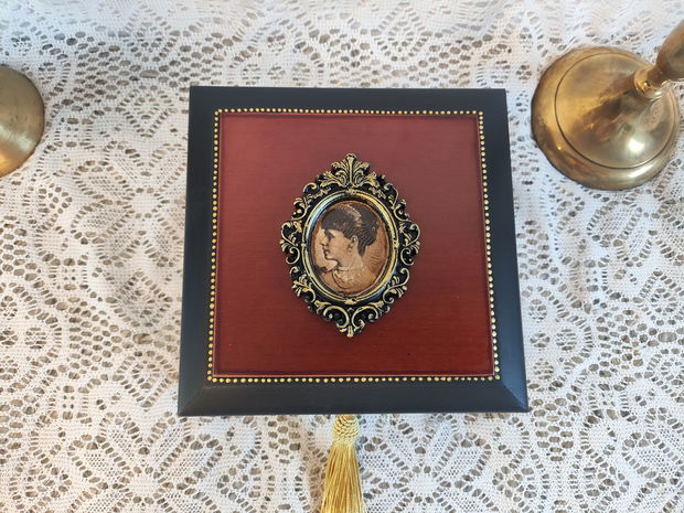 Casetă bijuterii -Regina Maria
