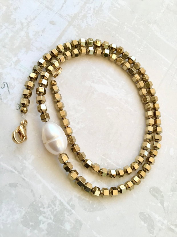 Colier CHOKER hematite aurii & perla baroc alba